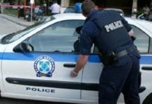 Άγνωστοι εμβόλισαν περιπολικό έπειτα από διάρρηξη μονοκατοικίας