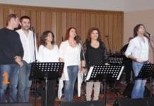 Οι καλλιτέχνες «κατέθεσαν» τα τραγούδια τους και οι πολίτες αγάπη και μεγάλο όγκο τροφίμων. Στην συναυλία κοινωνικής αλληλεγγύης του Δήμου Παλλήνης