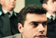 Αποφυλακίστηκε σε ηλικία 44 ετών ο Ασημάκης Κατσούλας. Είχε καταδικαστεί δις ισόβια ως αρχηγός της ομάδας σατανιστών της Παλλήνης. Eξέτισε ποινή 23 ετών