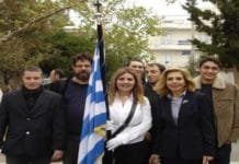 Οι κόρες έγραψαν τη μητέρα τους στο Εσπερινό Λύκειο και τώρα την ξεπροβοδίζουν στο Πανεπιστήμιο!