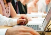 Με το νέο μισθολόγιο προωθούνται οι κάτοχοι μεταπτυχιακών και διδακτορικών