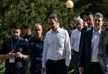 Σύσταση Κ. Μητσοτάκη για συνωστισμούς: Να μην επιστρέψουμε σε πιο αυστηρά τα μέτρα