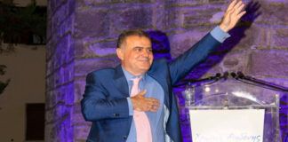 Ο Δήμαρχος Παλλήνης Χρ. Αηδόνης διαψεύδει ότι ήταν στην ψηφοφορία της ΚΕΔΕ / Είχε πάει στο χωριό του..!