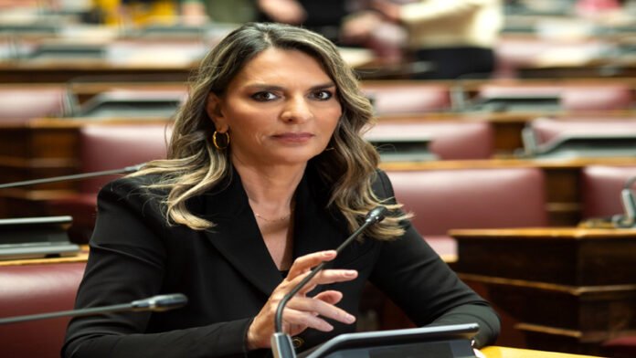 perka_pery_nea_aristera